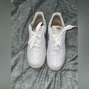 Size 8.5 - Nike Air Force 1 LX United in Victory - White W